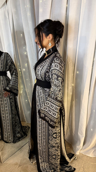 Caftan noir et blanc motifs graphiques