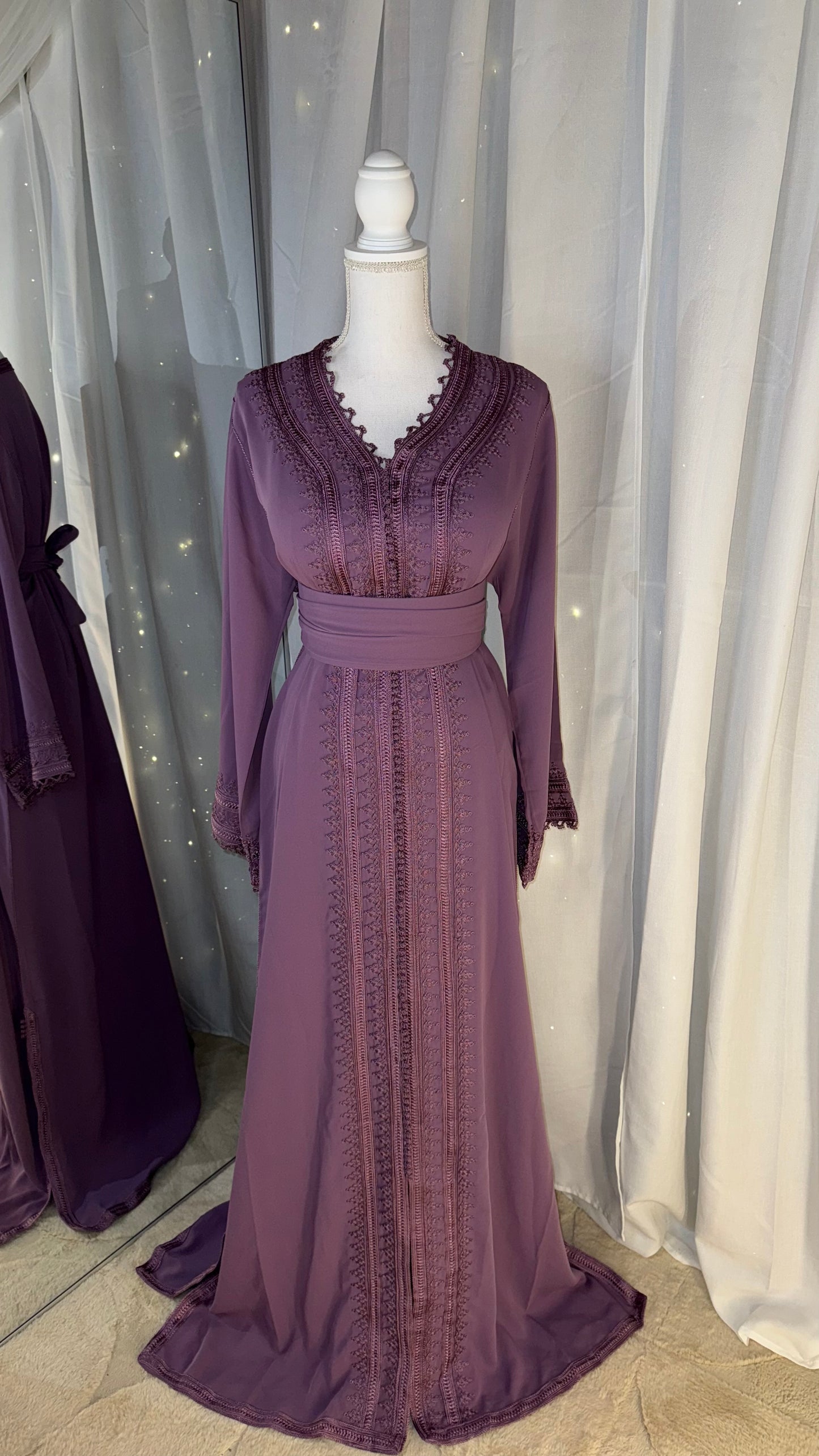 Caftan prune monochrome