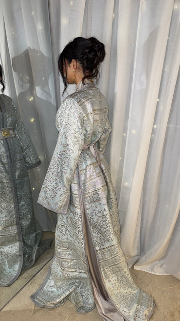 Caftan blanc cassé motifs argent