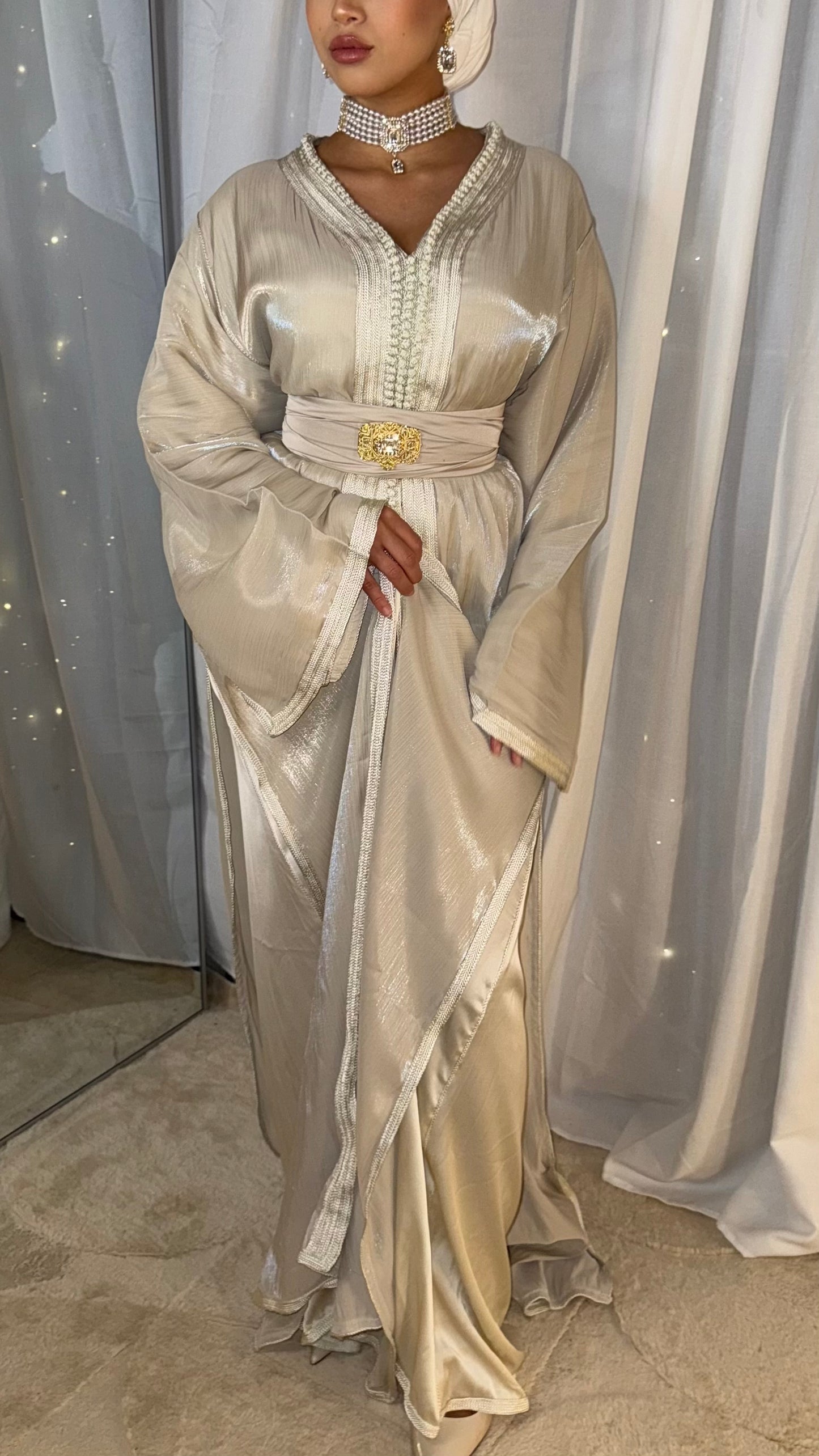 Caftan beige lumière douce