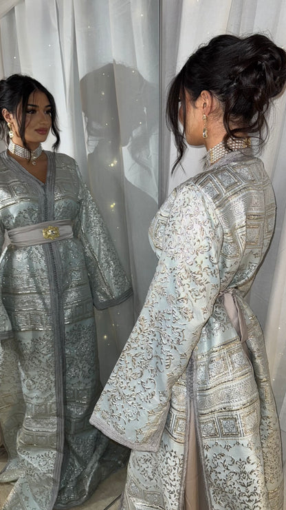Caftan blanc cassé motifs argent